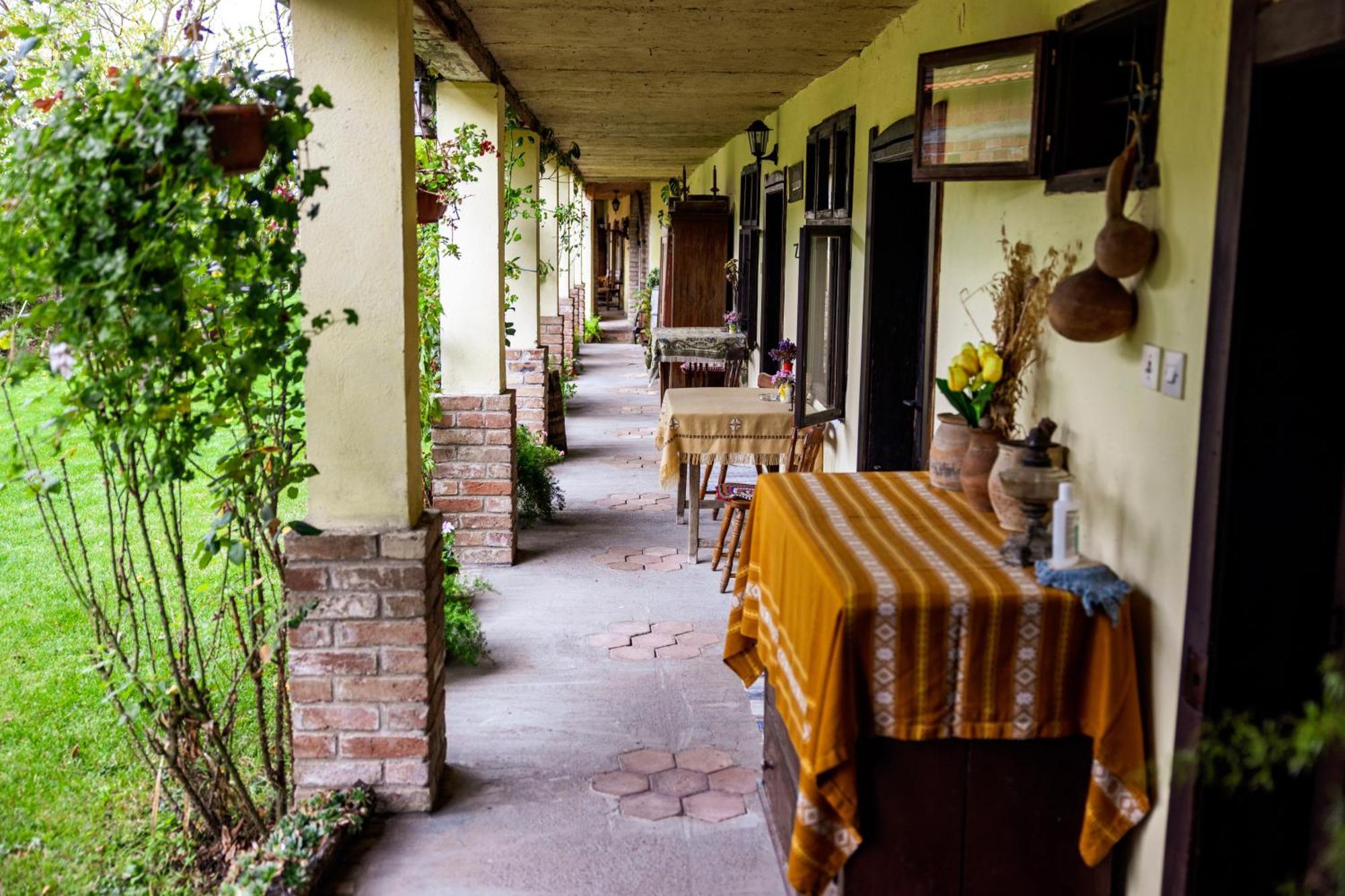 Snasini Kucari Acomodação com café da manhã Gradiste Exterior foto